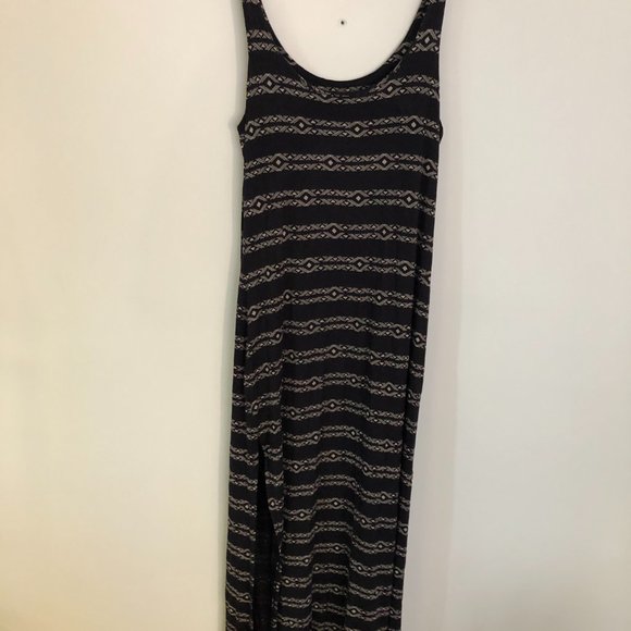 Sportsgirl - Aztec Black & Tan Maxi Dress - Picture 2 of 4